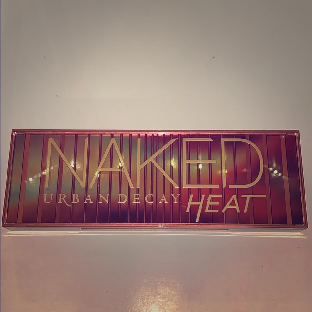 Urban Decay Naked Heat Eyeshadow Palette